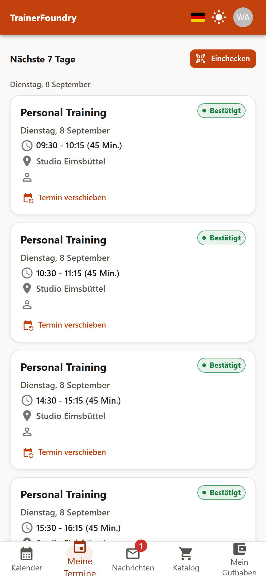 Der Reiter „Meine Termine“ mit vier Terminkarten für Dienstag, jeweils mit Trainingsart, Uhrzeit, Dauer, Standort, der Marke „Bestätigt“ und der Aktion „Termin verschieben“.