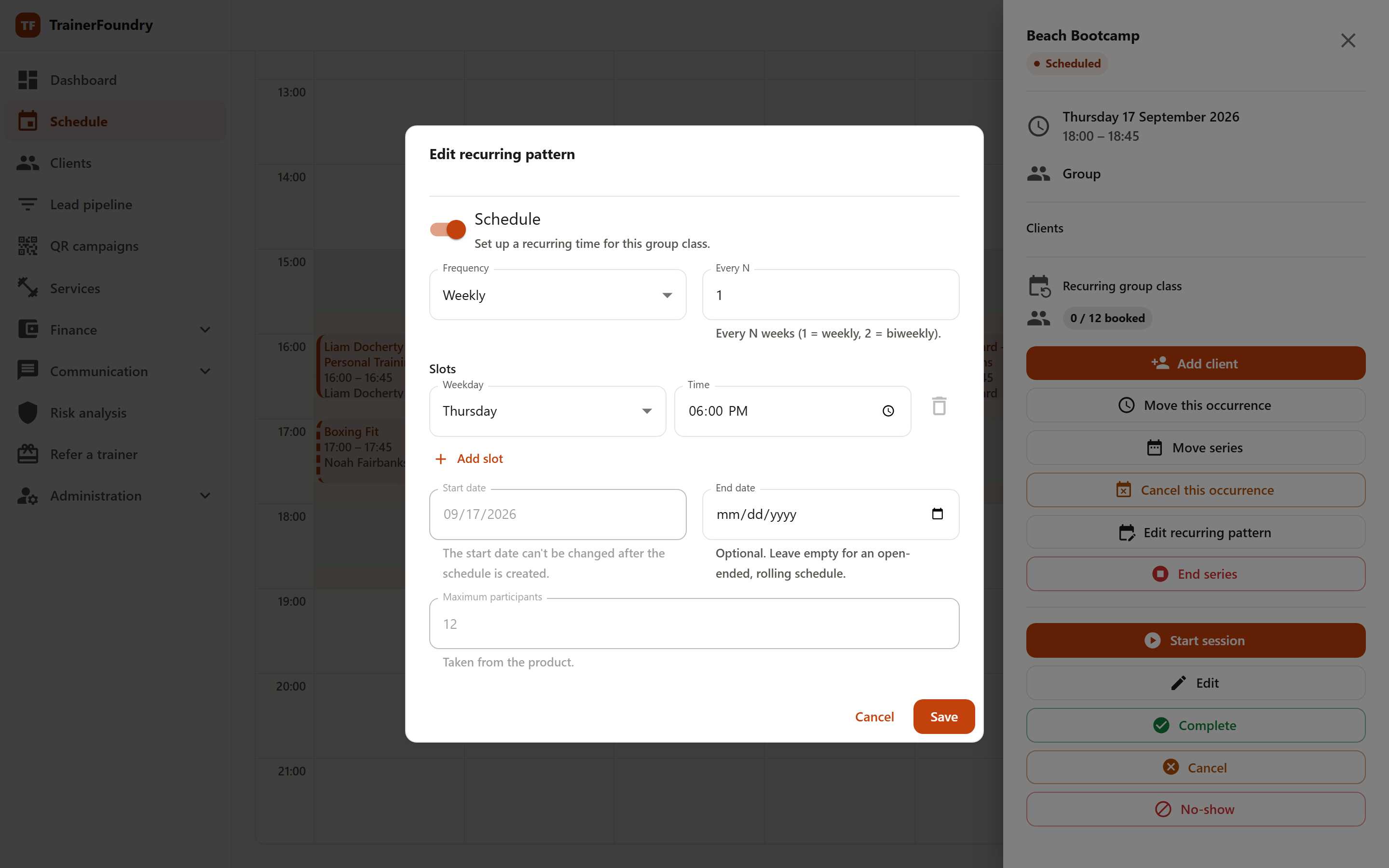 The class-schedule form for a training type, with frequency, weekdays, times and capacity.